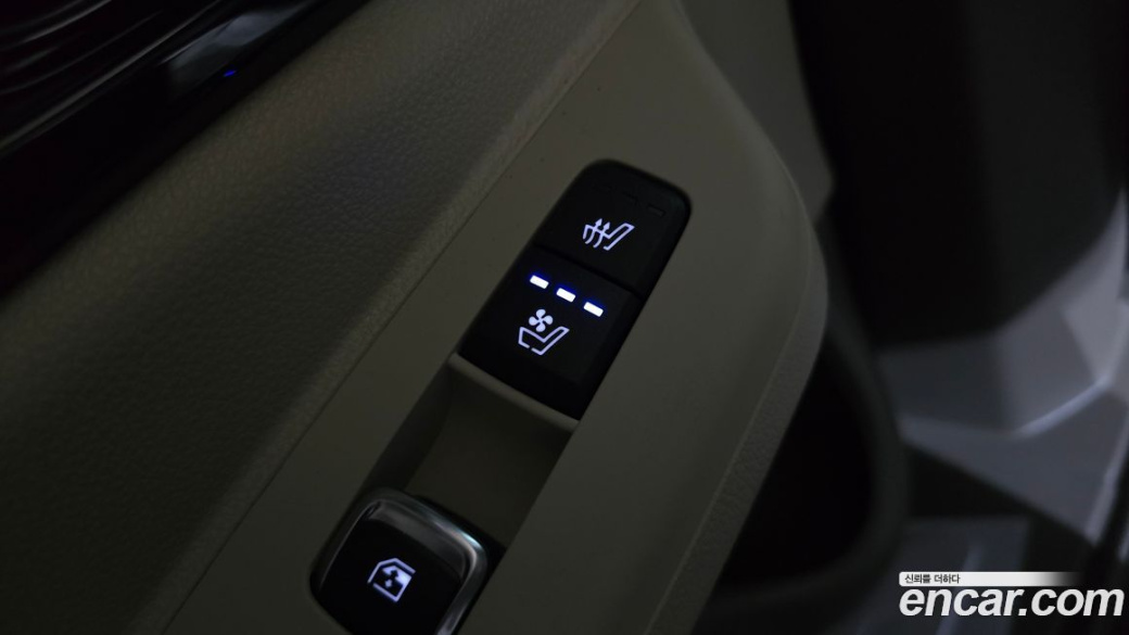 Kia Carnival 7-Seater Signature, 2024