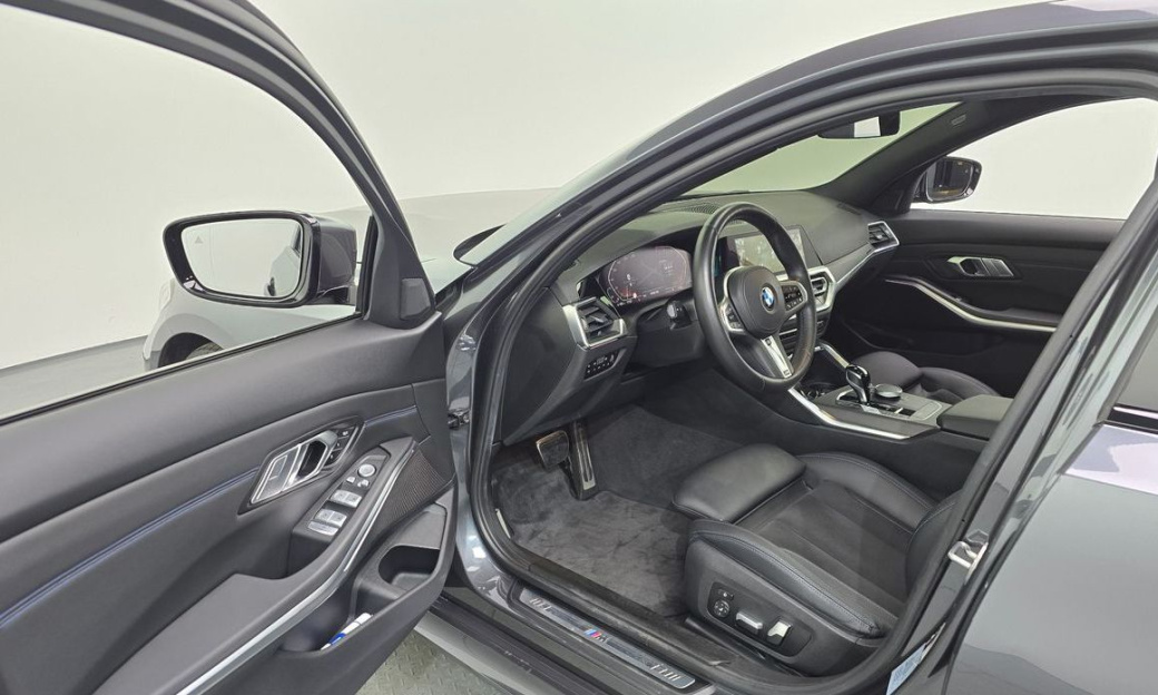 BMW 3-Series 320i M Sport, 2022