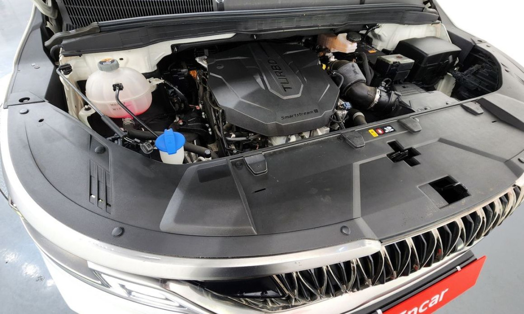 Kia Carnival 9-Seater Signature, 2023