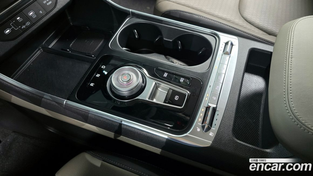 Kia Carnival 9-Seater Noblesse, 2024
