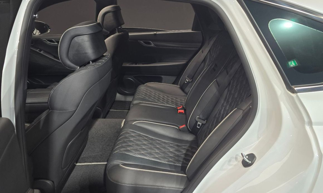 Genesis G80 Gasoline 2.5 Turbo AWD, 2024