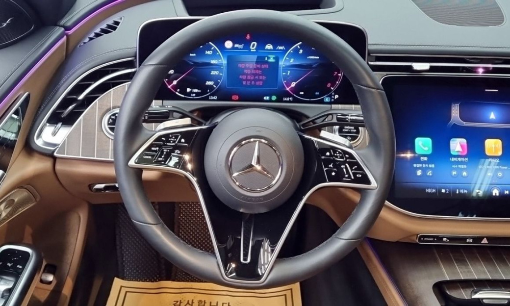 Mercedes-Benz E-Class E300 4MATIC Exclusive, 2024