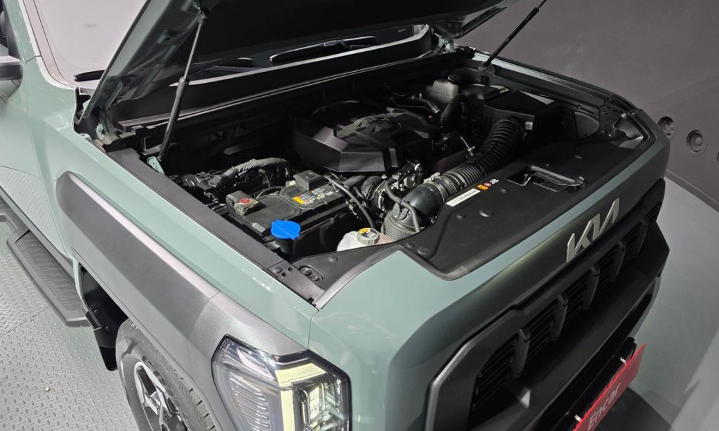 Kia Tasman 2.5T Gasoline 4WD, 2026