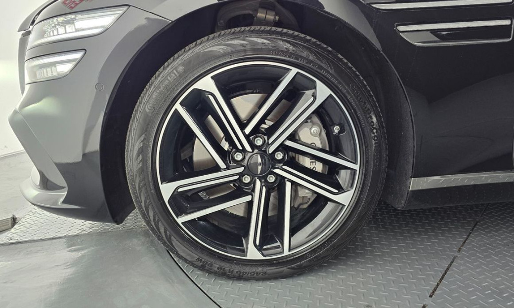 Genesis G80 Gasoline 2.5 Turbo AWD, 2025