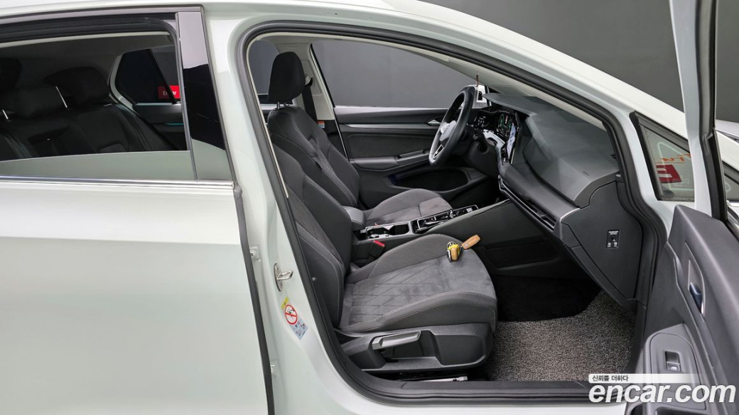 Volkswagen Golf 2.0 TDI Prestige, 2024