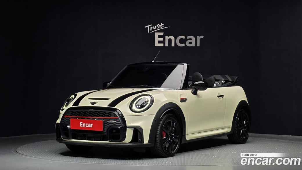 Mini Cooper Convertible JCW, 2022