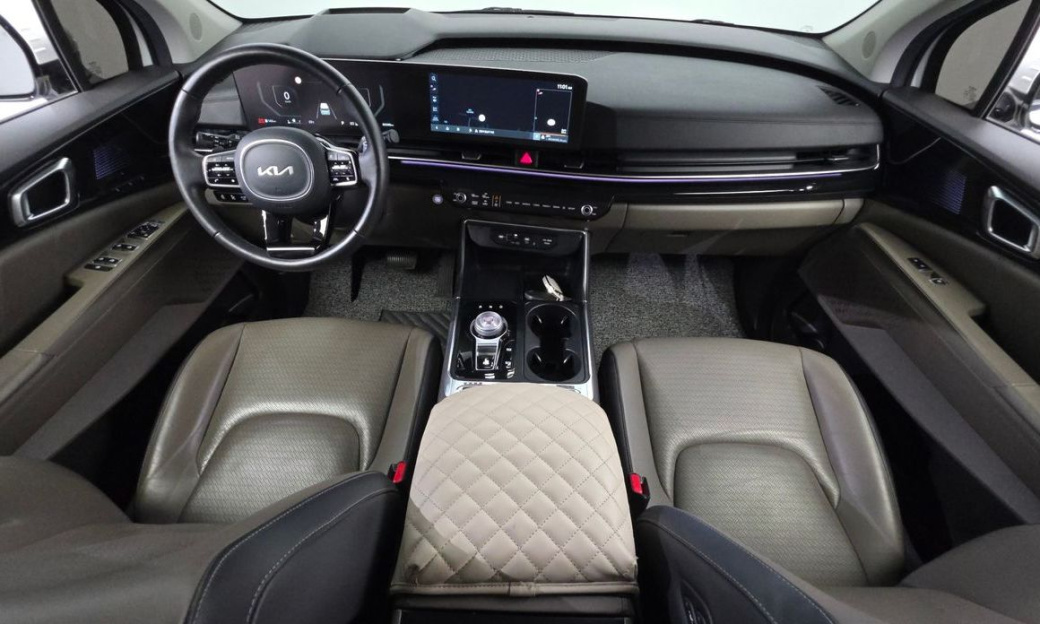 Kia Carnival 7-Seater Signature, 2025