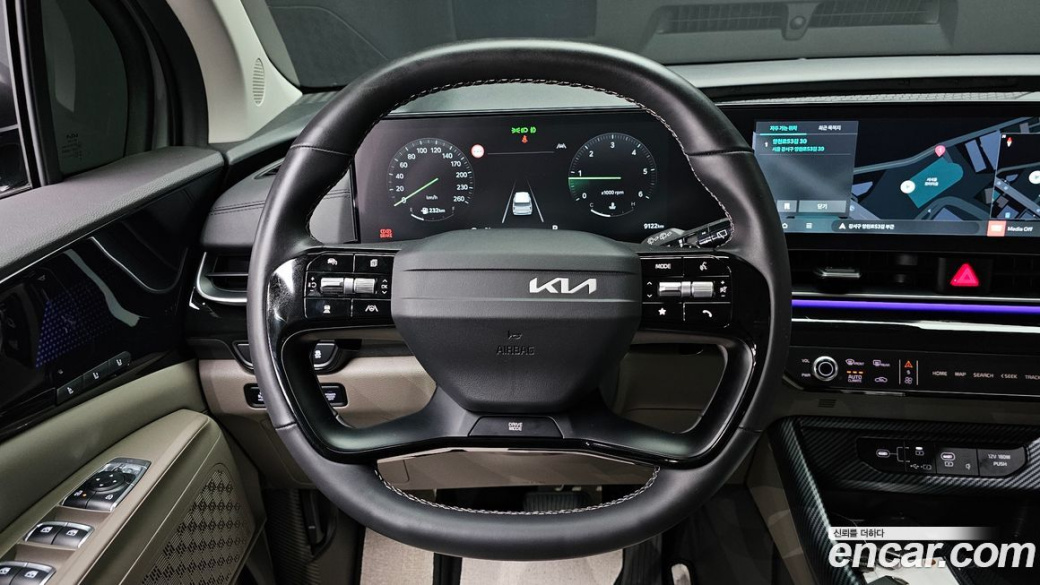 Kia Carnival 9-Seater Gravity, 2025