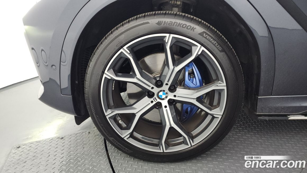 BMW X6 xDrive40i M Sport, 2022