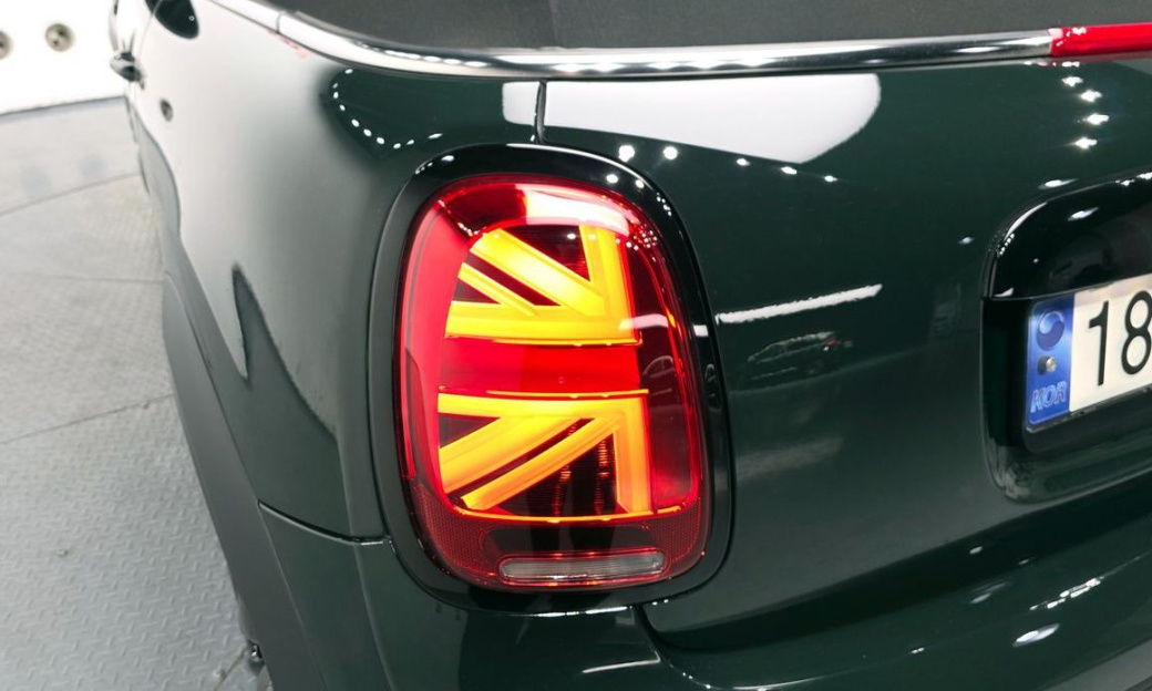 Mini Cooper Convertible JCW, 2024