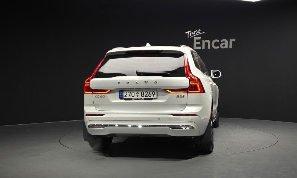 Volvo XC60 B5 Ultra Bright, 2025