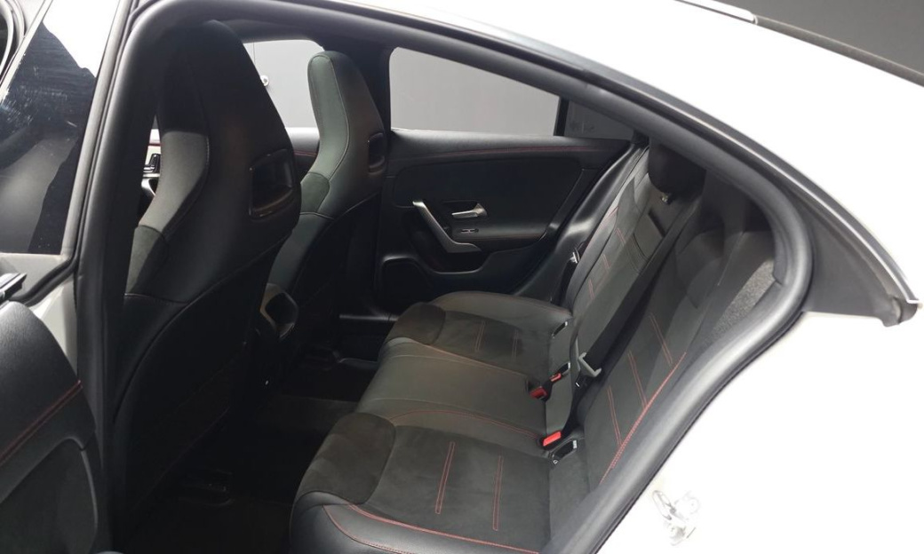 Mercedes-Benz CLA-Class CLA250 4MATIC, 2025