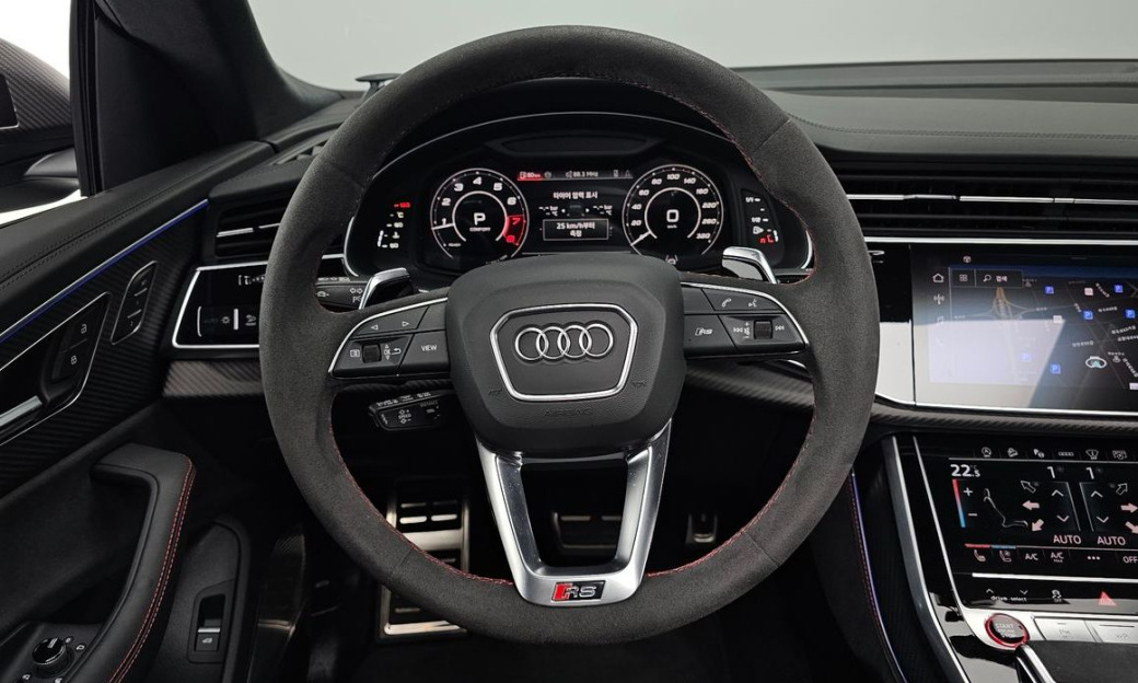Audi RSQ8 4.0 TFSI Quattro Performance, 2025