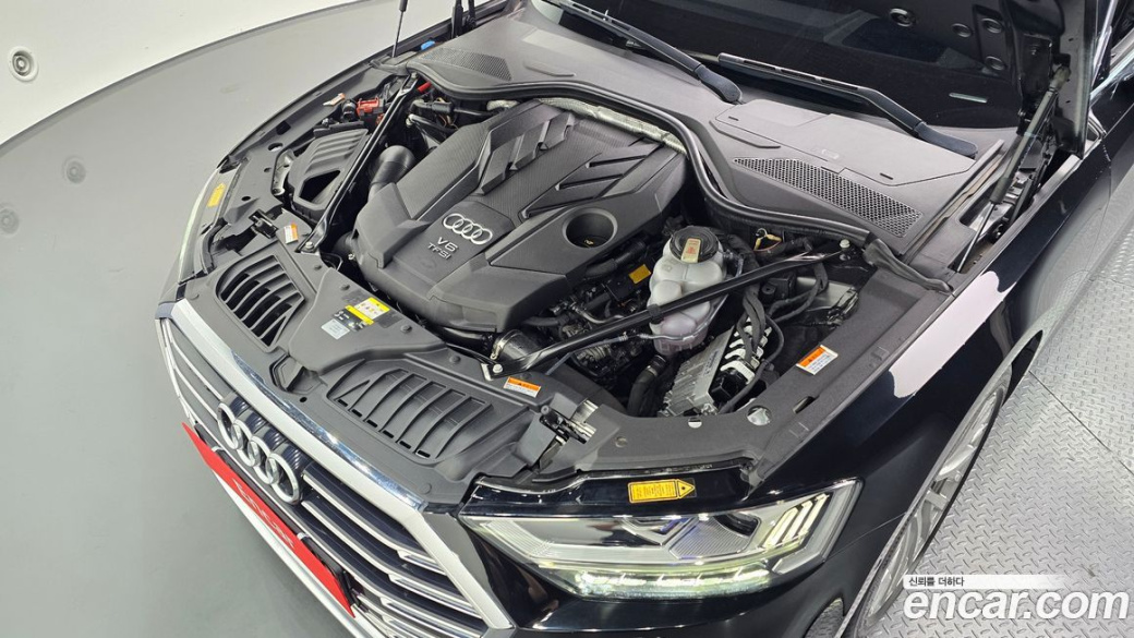 Audi A8 55 TFSI Quattro LWB, 2021