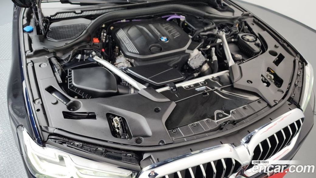 BMW 5-Series 523d M Sport, 2023