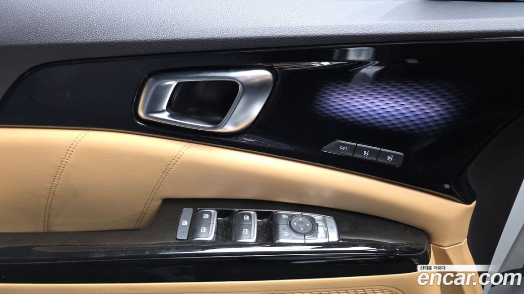 Kia Carnival 9-Seater Signature, 2023