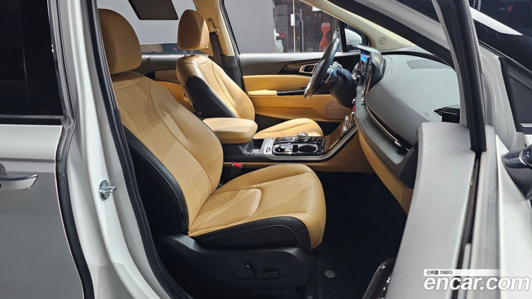 Kia Carnival 9-Seater Noblesse, 2023