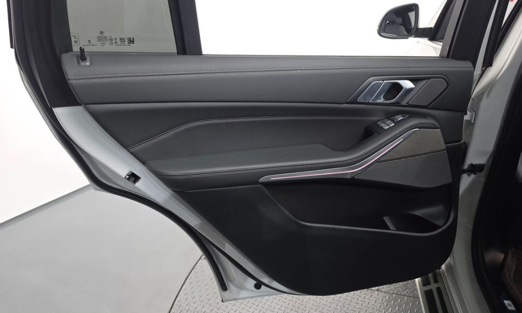 BMW X7 xDrive 40i Design Pure Excellence 6-Seater, 2024