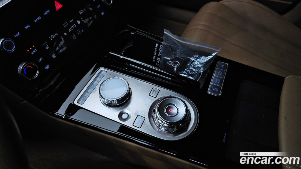 Genesis G80 Gasoline 2.5 Turbo 2WD, 2025