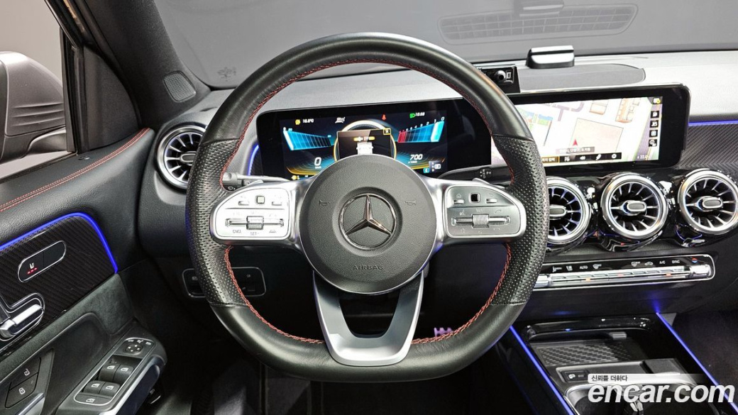 Mercedes-Benz GLB-Class AMG GLB35 4MATIC, 2021