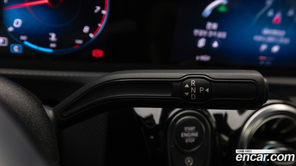 Mercedes-Benz A-Class AMG A35 4MATIC Sedan, 2021