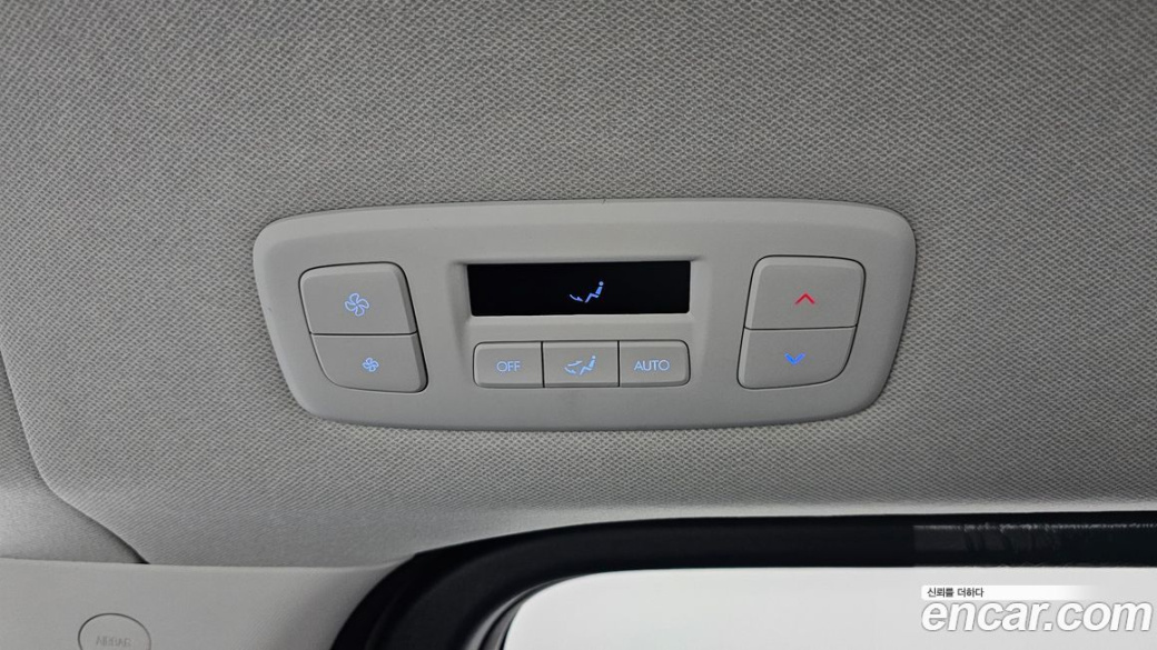 Hyundai Staria Tourer 11-Seater, 2025