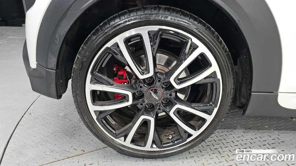 Mini Cooper JCW, 2024