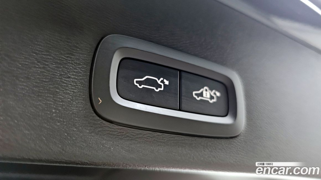 Volvo XC40 B4 Ultimate Bright, 2024
