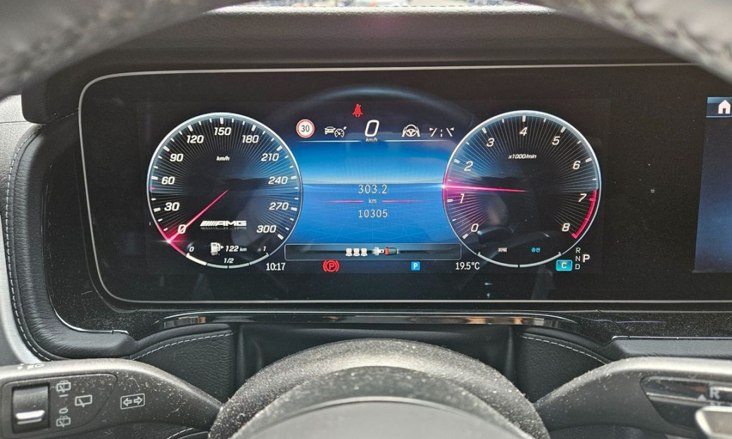 Mercedes-Benz G-Class AMG G63, 2025