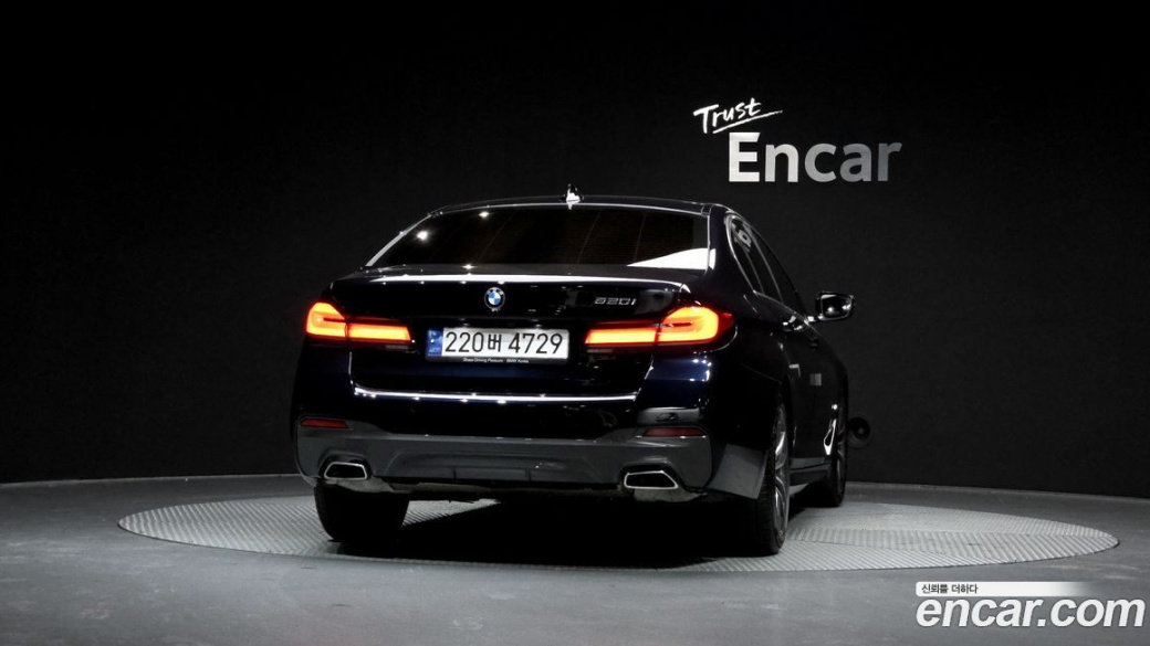 BMW 5-Series 520i M Sport, 2023
