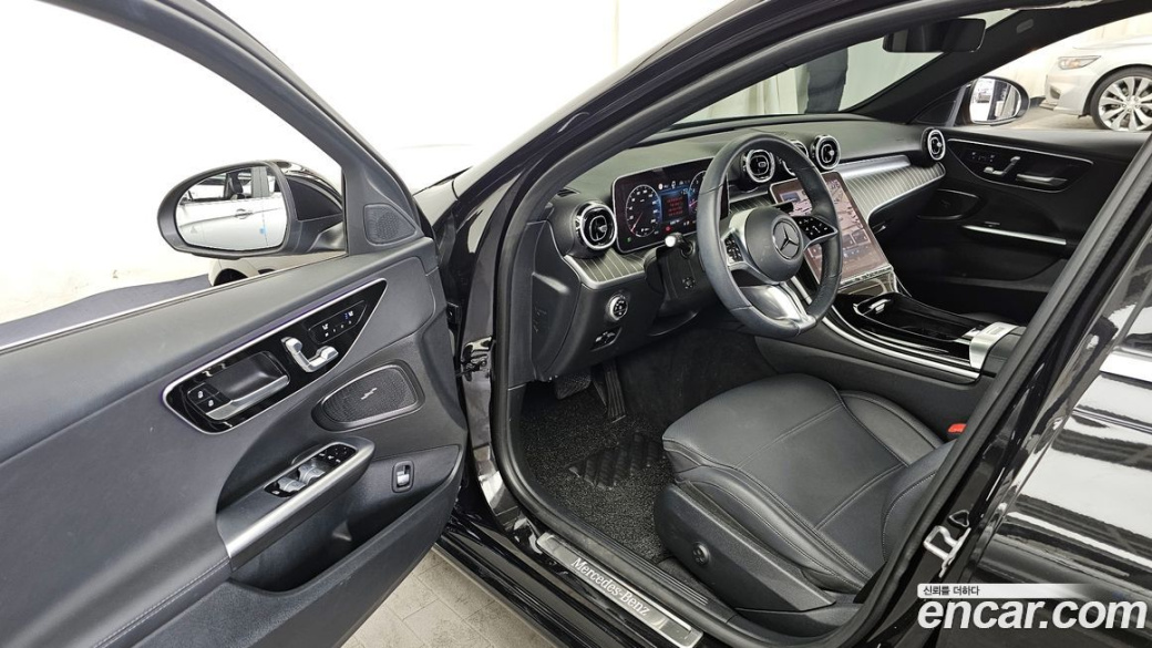 Mercedes-Benz C-Class C300 4MATIC Avantgarde, 2024
