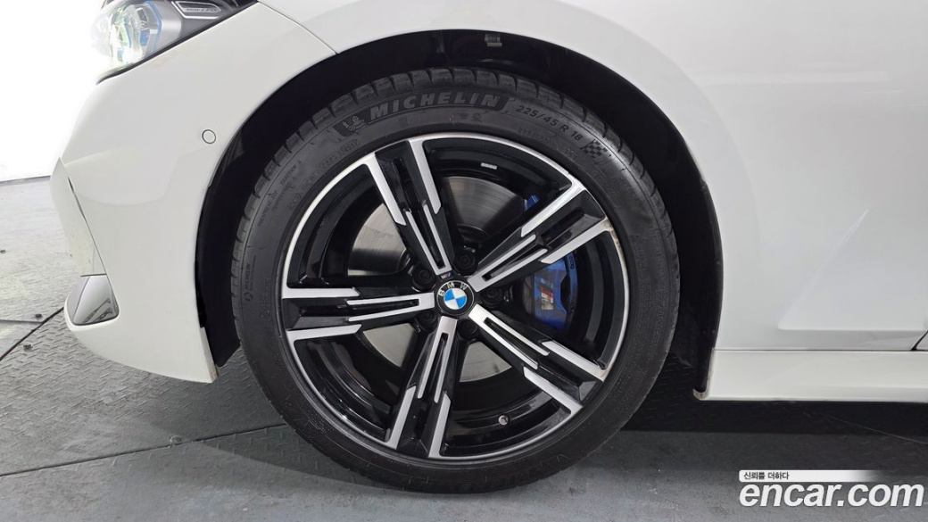 BMW 3-Series 320i M Sport, 2024