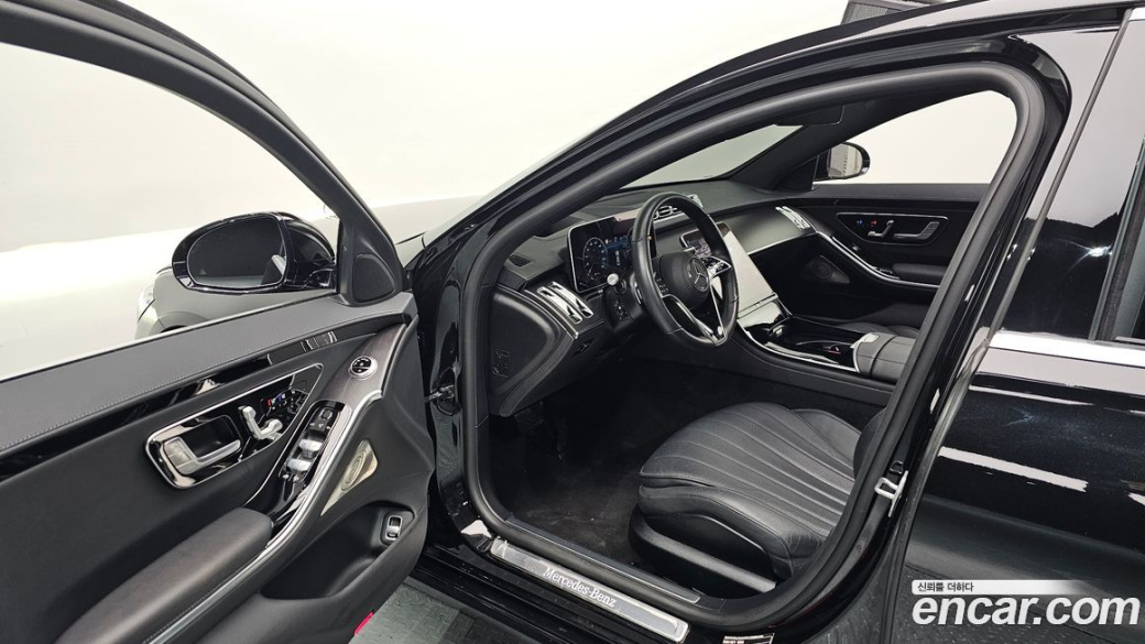 Mercedes-Benz S-Class S350 d, 2023