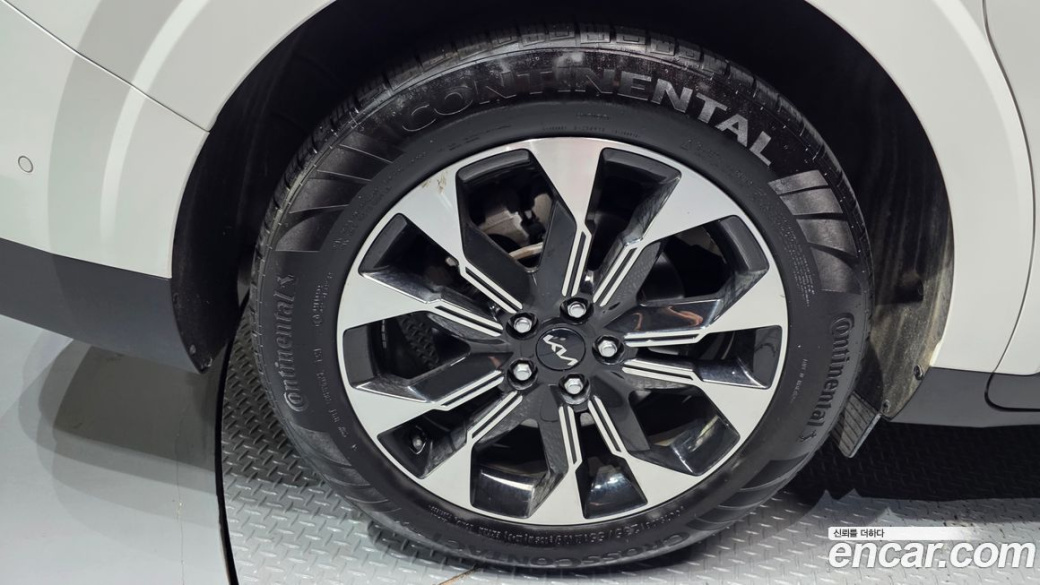 Kia Carnival 7-Seater Signature, 2023
