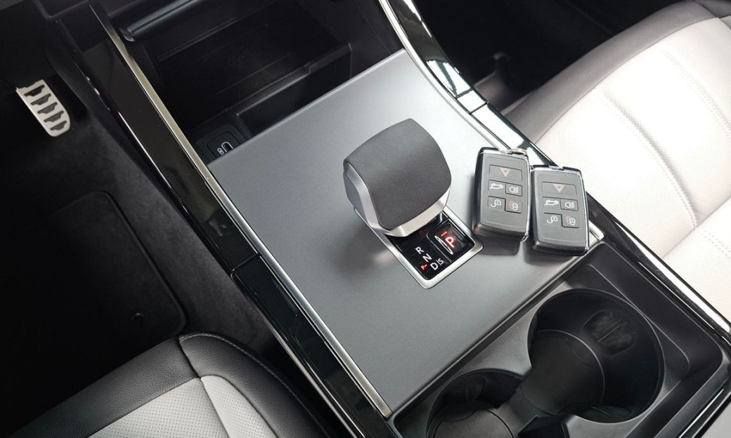 Land Rover Range Rover Evoque P250 Dynamic SE, 2025