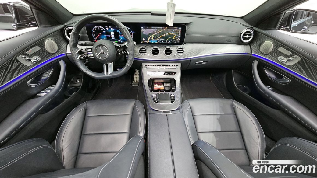 Mercedes-Benz E-Class E350 4MATIC AMG Line, 2021