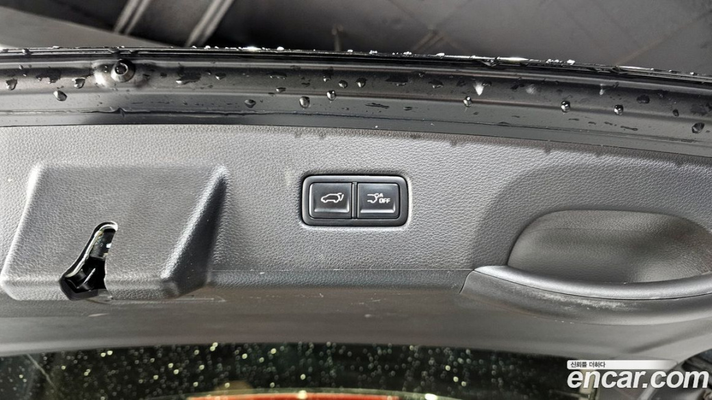 Kia Carnival 9-Seater Signature, 2023