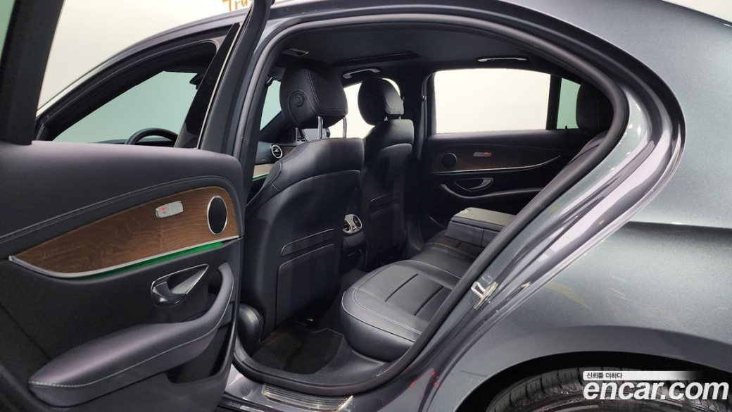 Mercedes-Benz E-Class E250 Exclusive, 2022