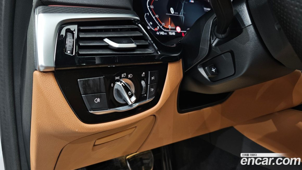 BMW 5-Series 520i M Sport, 2023