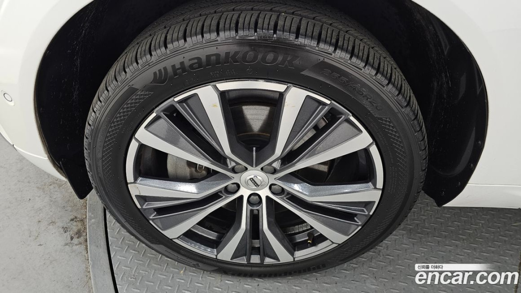Volvo XC60 B6 Inscirtion, 2022