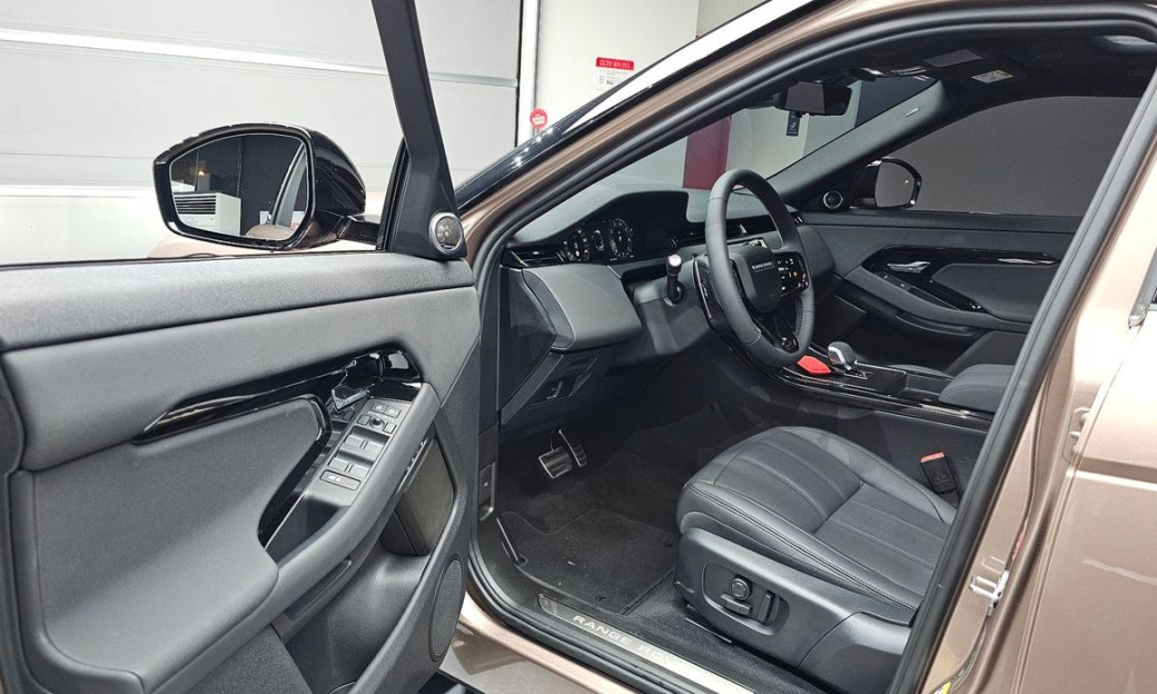 Land Rover Range Rover Evoque P250 Dynamic SE, 2026
