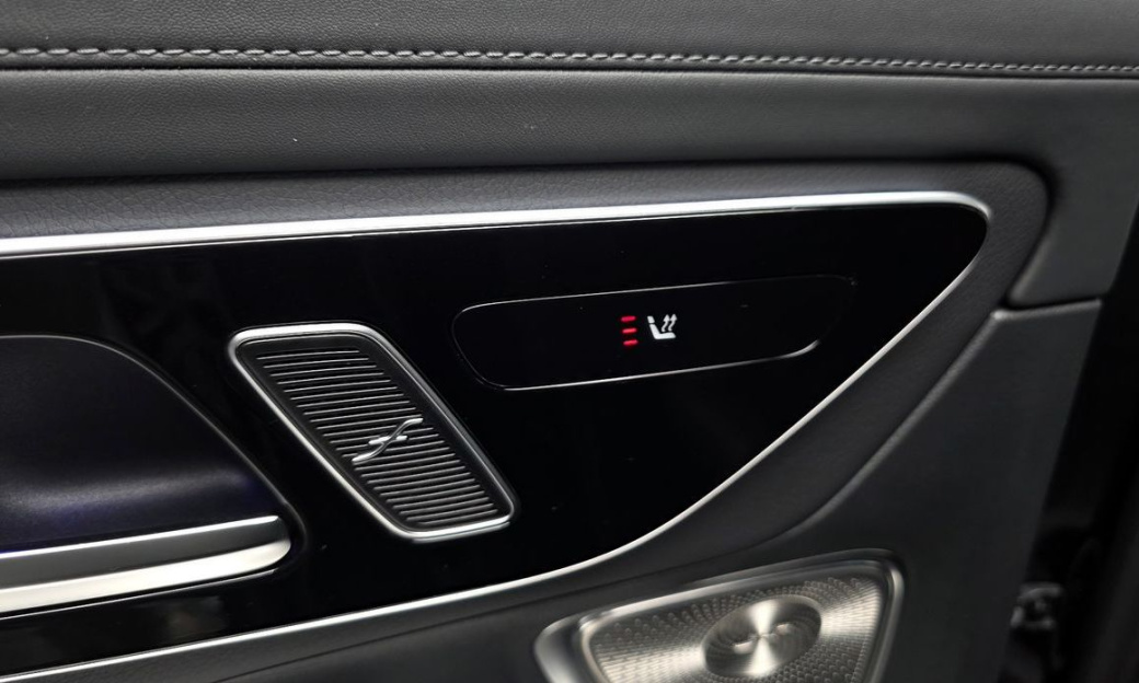 Mercedes-Benz GLC-Class GLC300 4MATIC AMG Line, 2024