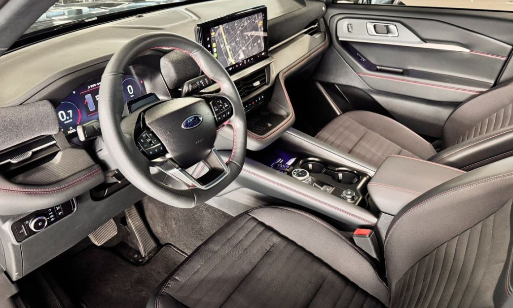Ford Explorer 2.3 ST-Line 4WD, 2025