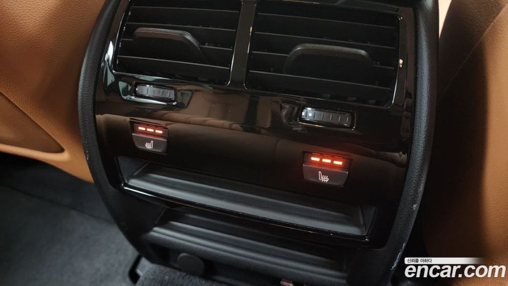 BMW 5-Series 520i Luxury, 2022