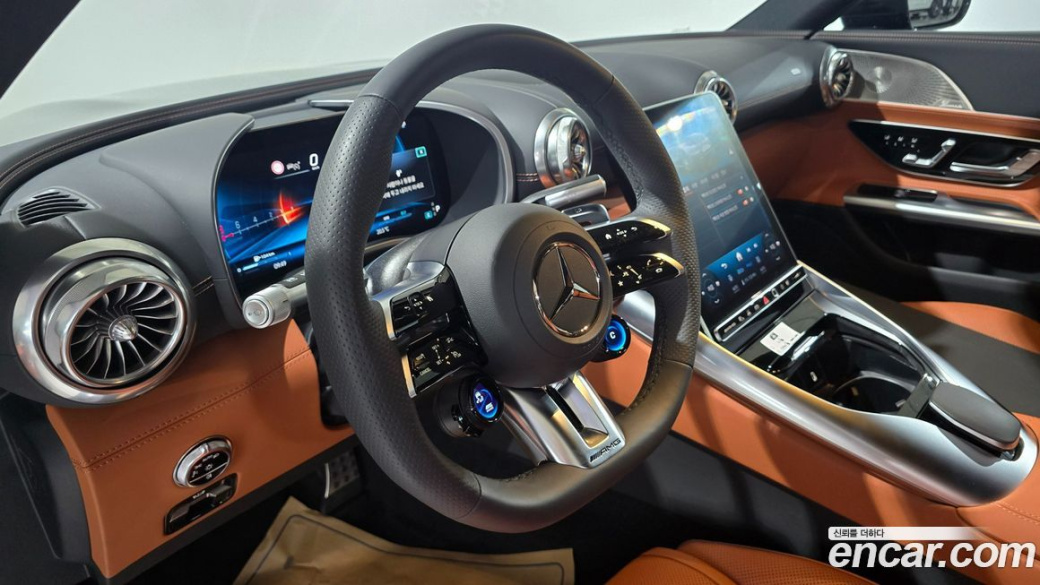 Mercedes-Benz SL-Class AMG SL43, 2025