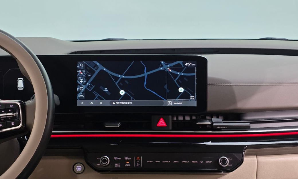 Kia Carnival 9-Seater Signature, 2025