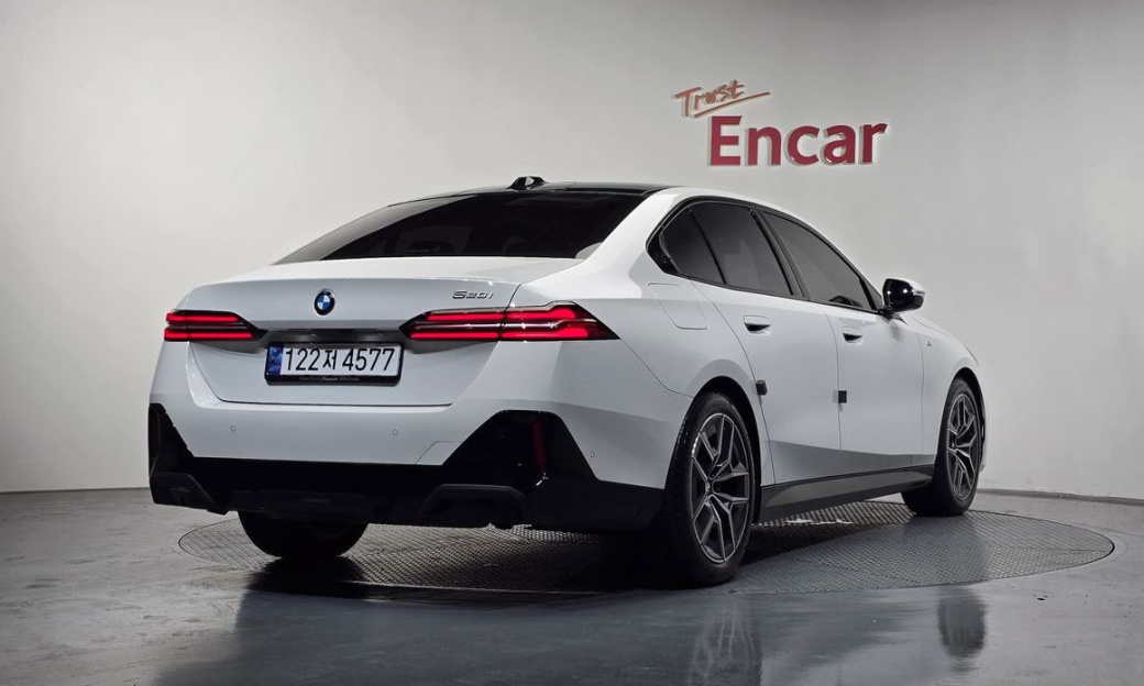 BMW 5-Series 520i M Sport, 2024