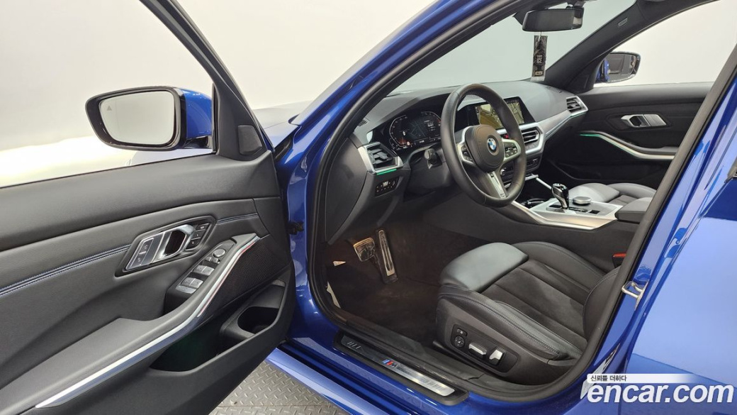BMW 3-Series 320d M Sport, 2022