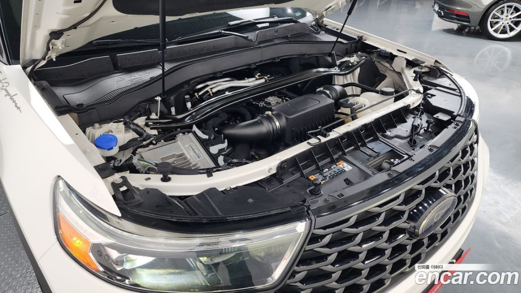 Ford Explorer 3.0 Platinum 4WD, 2022