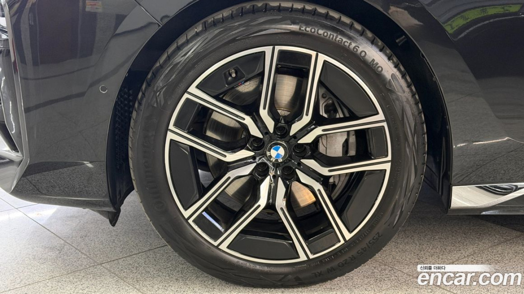 BMW 7-Series 740i xDrive M Sport, 2025
